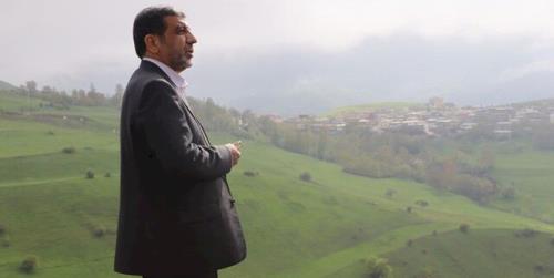 ضرغامی فرش را به خانه اش برمی گرداند؟