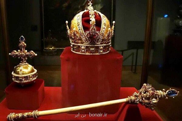 بازگشایی خزانه جواهرات ملی به مناسبت ایام دهه فجر