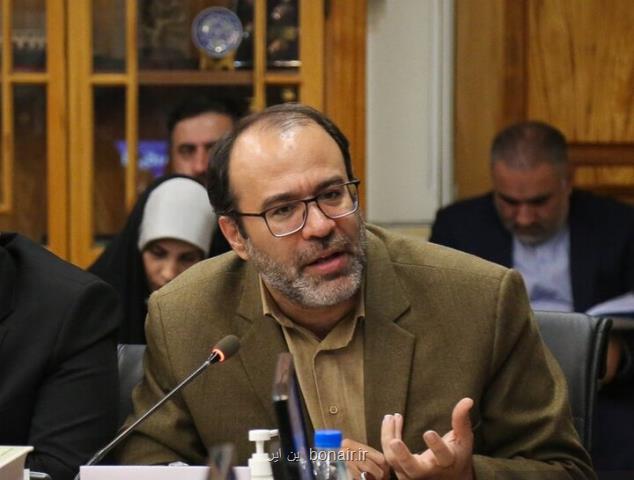 2 گنبد مسجد شیخ لطف الله و جامع عباسی به افتضاح مرمتی کشور تبدیل گشته اند