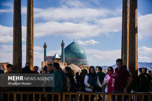 نوروز امسال 9 میلیون توریست از جاذبه های اصفهان بازدید کردند