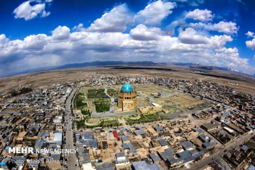 ساخت و سازهای غیر مجاز در حریم گنبد سلطانیه جلوی تخلف گرفته شد