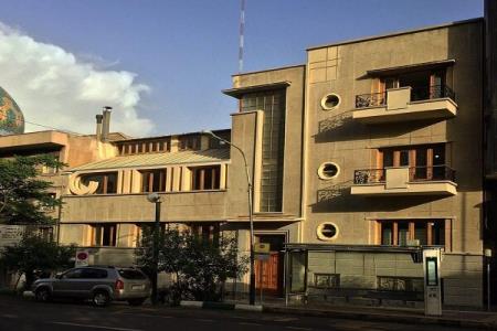 مدیریت شهری با وزارت راه برای ادامه فعالیت خانه وارطان تفاهم كند