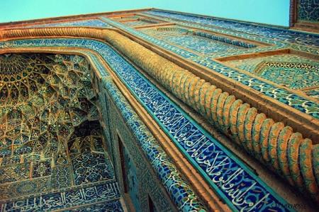 معرفی امامزادگان و مساجد تاریخی تهران با برنامه گل دسته های عشق
